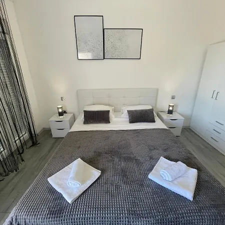 Primus Strbic Apartment Ploce (Dubrovnik-Neretva)
