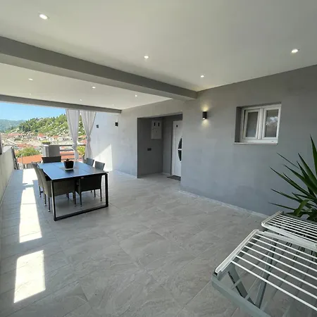 Primus Strbic Apartman Ploče