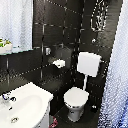 Primus Strbic Apartman *
