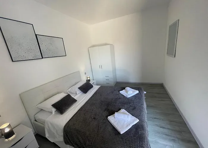 Primus Strbic Apartman Ploče