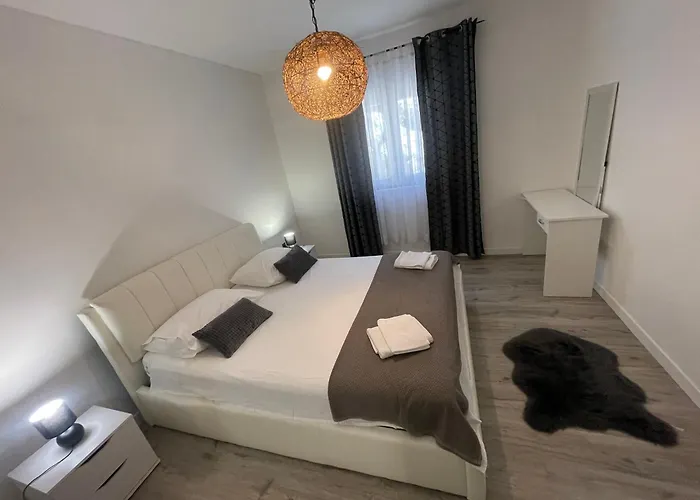 Primus Strbic Apartman *